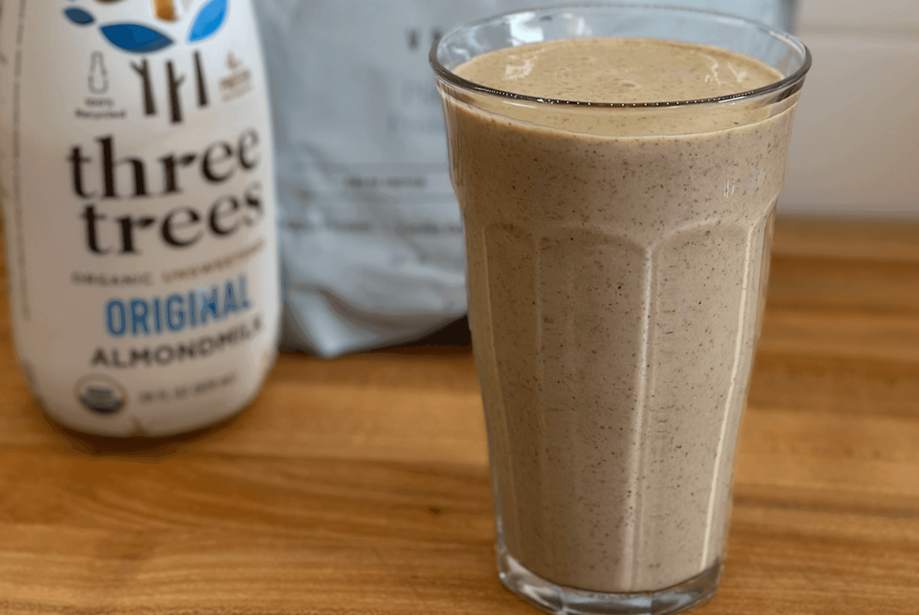 The secret ingredient is what makes this cold brew smoothie so creamy and delicious! Surprise - it’s cauliflower!