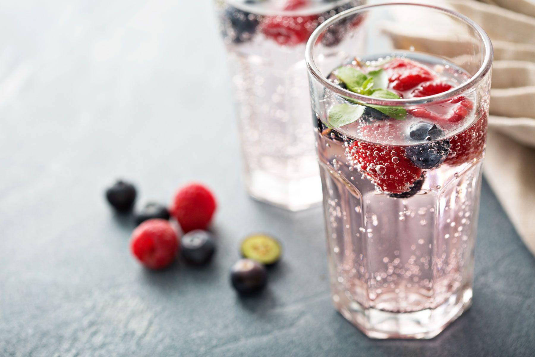 Regular and diet sodas may contribute to poor metabolic health and weight gain. These refreshing bubbly substitutes help keep blood sugar stable.